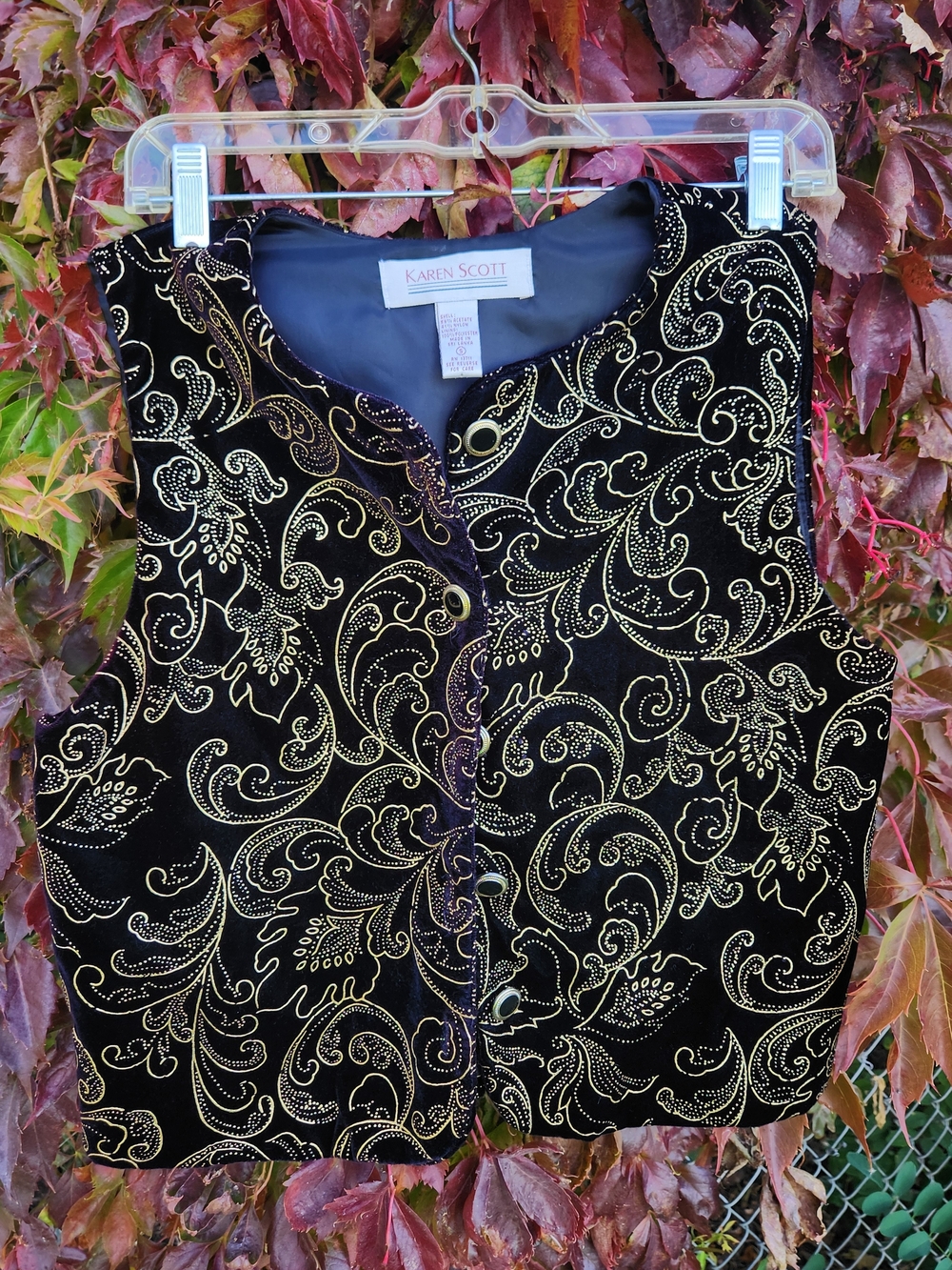 Vintage Karen Scott Black Velvet Vest Red Gold Glitter Paisley Button Front